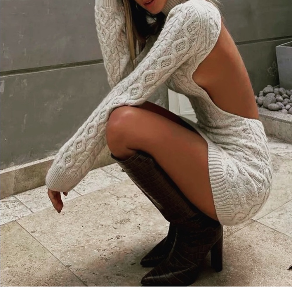 Elegant Backless Knit Dress in Cream